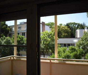 Charmantes 1-Zimmer-Apartment mit Loggia in 1130 Wien - Pärchentraum - Photo 2