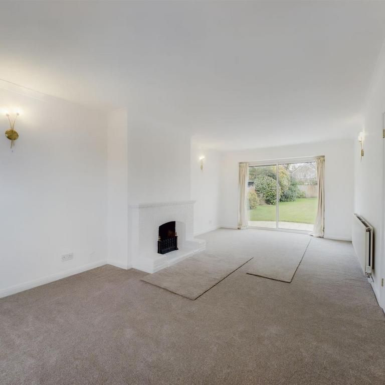 4 bedroom detached house to rent - Photo 1