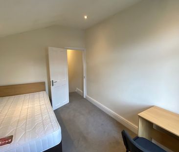 4 Bed Semi-Detached House, Hinton Road, BS16 - Photo 6