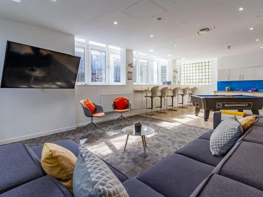 Studio to rent - Photo 1