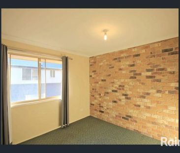 Convenient & Low-Maintenance Living - Just 500m from Loganholme Tra... - Photo 4