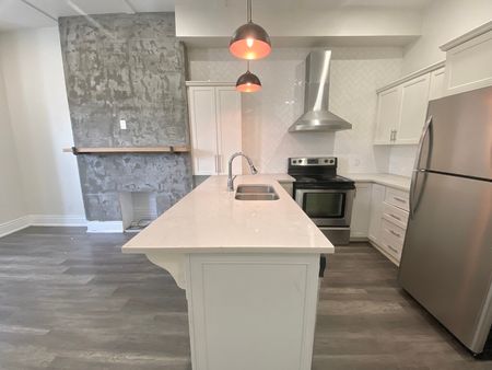 $1,699 / 2 br / 1 ba / 850 sqft 85 Victoria ave N unit 1 - Photo 4