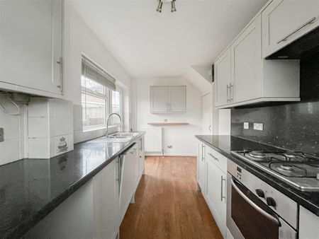 Hazelwood Gardens, St. Leonards, TN37 7HL - Photo 5