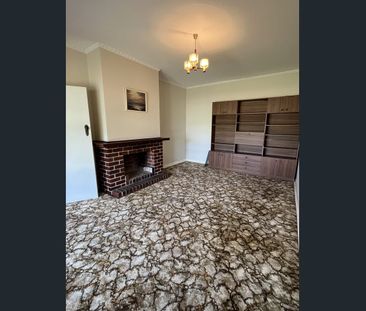 Cottage living close to town - Photo 4