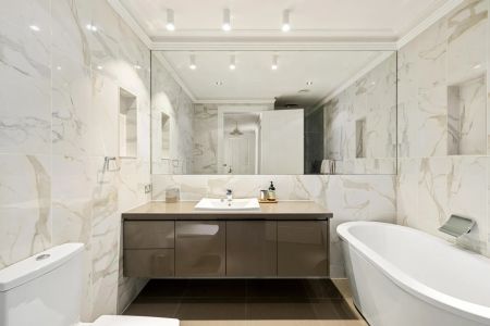 Renovated Family Home in Prime location - Photo 5