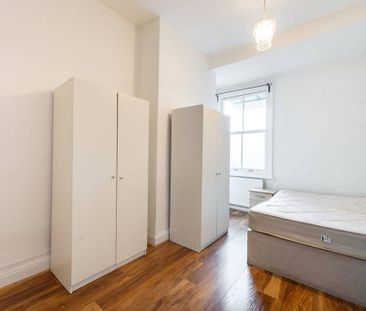 3 bedroom flat to rent - Photo 2