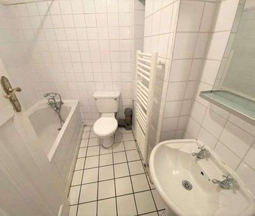 Langland Crescent, Stanmore, Middlesex, HA7 - Photo 2