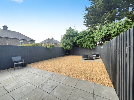 Woodham Close, BARRY - Photo 5