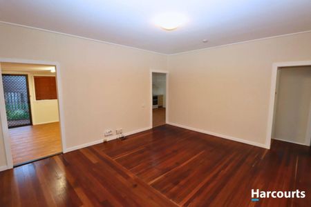 Beautifully Renovated Family Home in Prime Location - Photo 4