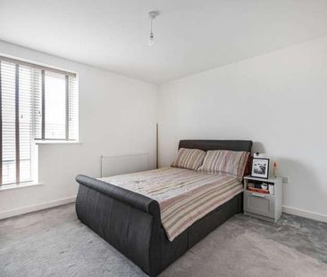 North Square, Newhall, Harlow, CM17 - Photo 5