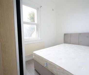 Bridge Road, Grays, RM17 - Photo 1