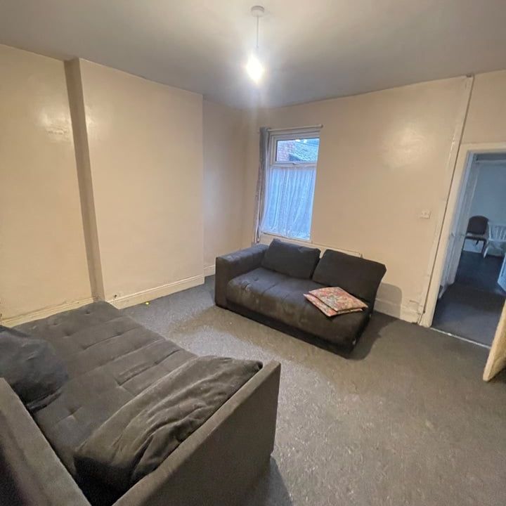 3 Bed Terraced House, Swanage Road, B10 - Photo 1