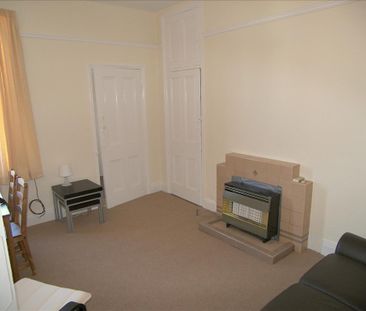 2 bed upper flat to rent in NE6 - Photo 4