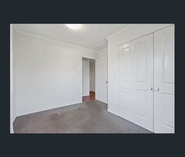 Well-presented split level home with Solar - Photo 1