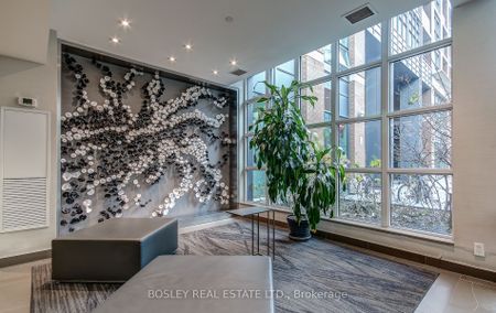 Bohemian Embassy Lofts - Photo 3