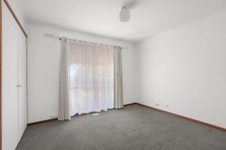 8 Heales Street, Mount Pleasant - Photo 2