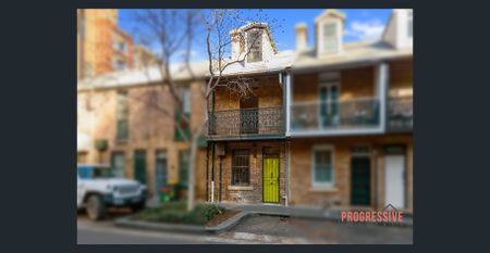 Modern 3 Bedroom House Opposite Central Park - Photo 3