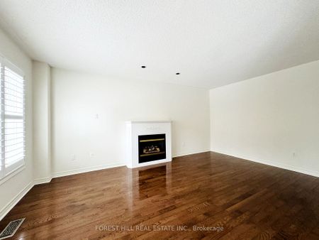 Detached Home For Lease | N8033648 - Photo 4