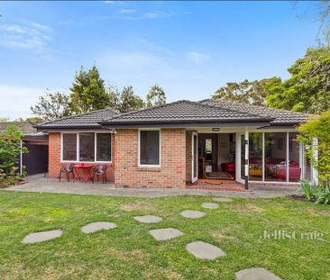 22 Greenways Road, Glen Waverley - Photo 1