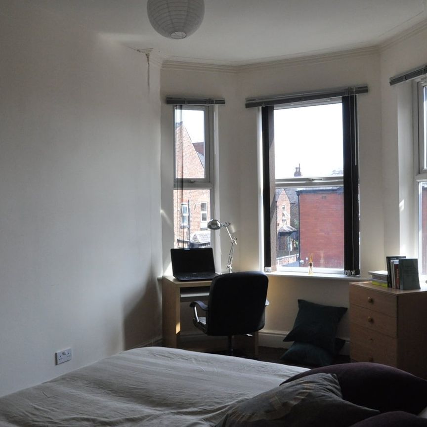 6 Bed Terraced House, Belgrave Avenue, M14 - Photo 1