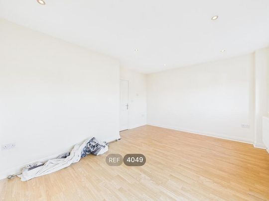 3 bedroom detached house to rent - Photo 1