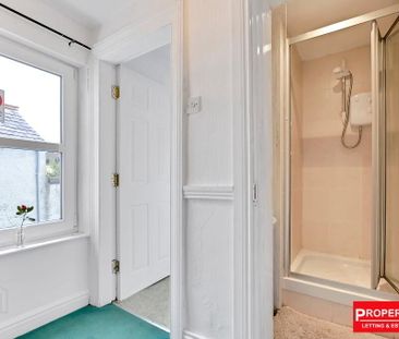 STUDENT ACCOMMODATION, 4 College Terrace, Derry/Londonderry, BT48 7NZ - Photo 4