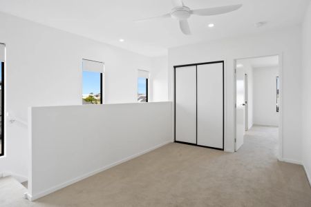 Brand New 4-Bedroom Double Storey Home – Space, Style & Comfort for the Whole Family! Contact Julie Sykes 0438 050 110 - Photo 2