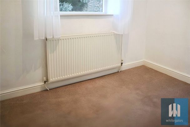 Holmfield, Clayton West, Huddersfield, HD8 - Photo 1