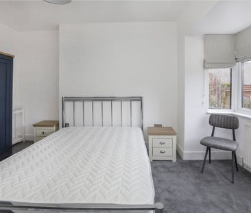 Recently refurbished 1 bedroom furnished apartment is set in the ev... - Photo 2