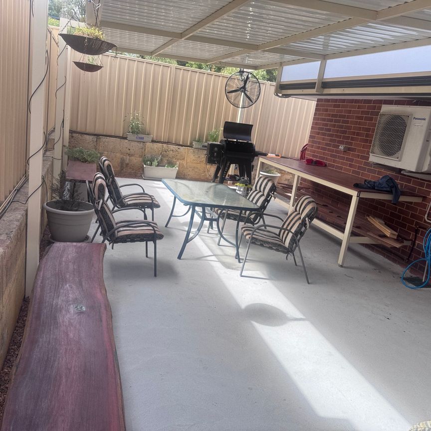 Byford - Photo 1