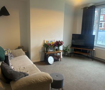 Cliff Boulevard, Kimberley, NG16 - Photo 2