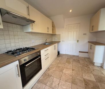 2 bedroom terraced house to rent - Photo 5