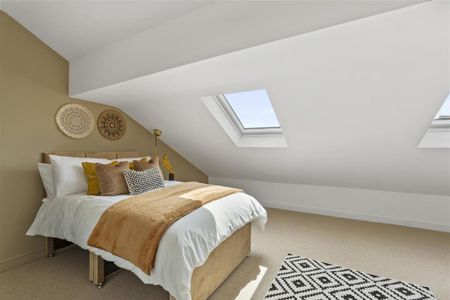 1 bedroom in a house share to rent - Photo 2