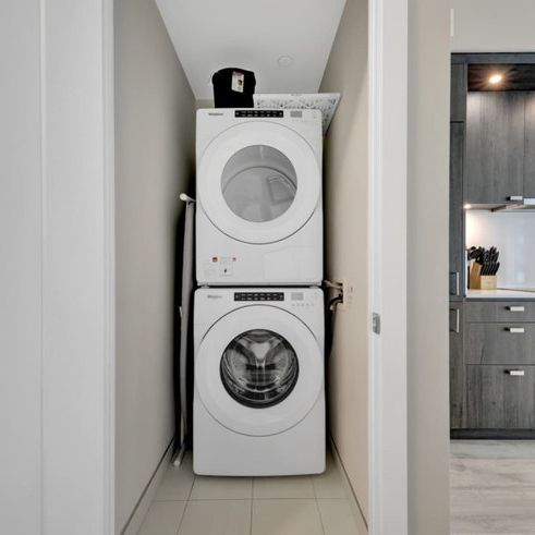 Front Street West - Photo 1