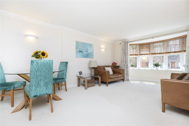 2 bed flat to rent in Rosemount Road, Bournemouth, BH4 - Photo 1