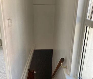 2 bedroom end of terrace house to rent - Photo 2