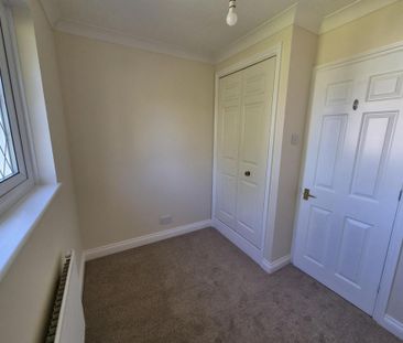 3 bedroom semi-detached house to rent - Photo 5