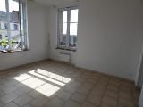 ORBEC - Centre ville, place de la mairie. Appartement en duplex - Photo 5