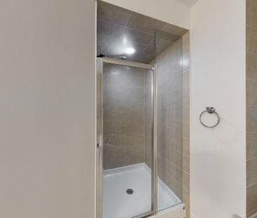 For Lease - 10 Lloyd Crescent, Brampton, Ontario - Photo 3