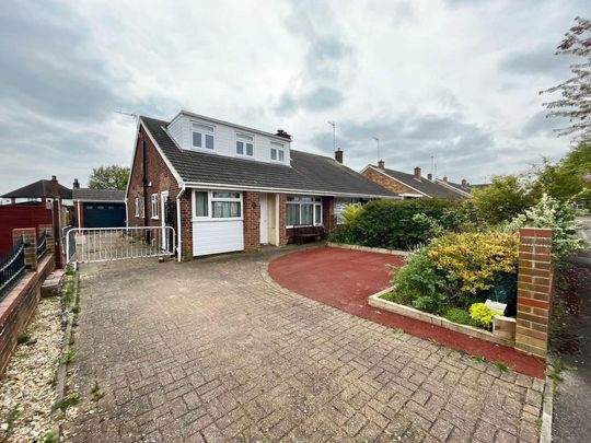 3 bedroom semi-detached house to rent - Photo 1