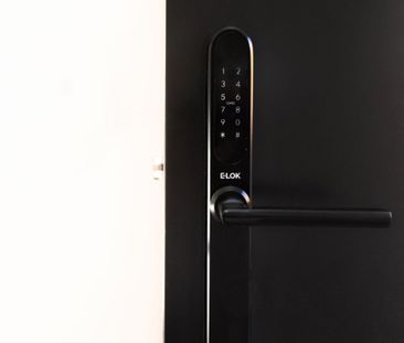 Luxury Apartment - Photo 2