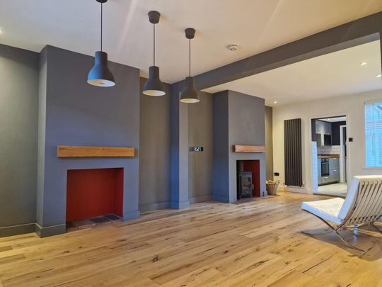 2 bedroom terraced house to rent - Photo 1