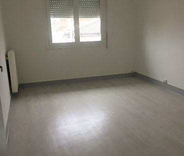 Location Appartement 2 pièces 51m² LIBOURNE 33500 - Photo 2
