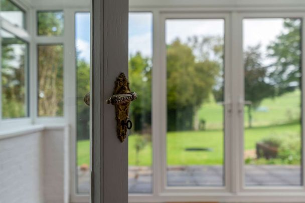 A charming family home in the Meon Valley. - Photo 1