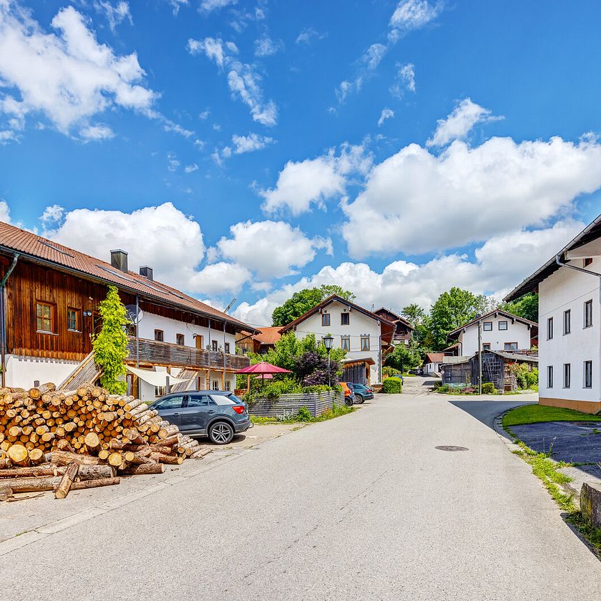 Schöne 2-Zimmer Wohnung in ehemaligem Bauernhaus - Foto 1