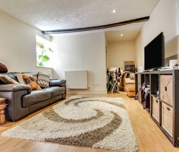 Ground Floor Flat, 6 Sheep Street, Swindon, Highworth, SN6 - Photo 5