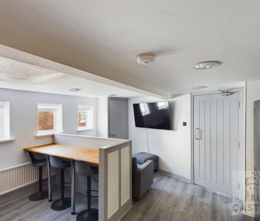 6 bedroom house of multiple occupation to rent - Photo 1