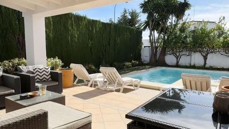 3 bedroom luxury Villa for rent in San Pedro de Alcántara, Spain - Photo 3