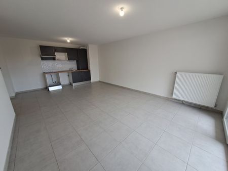 Location Appartement 3 pièces 66m² BRUGUIERES 31150 - Photo 3