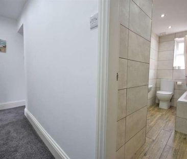 Vicarage Lane, Blackpool, FY4 - Photo 5